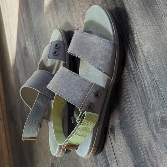 Sorel sandals - Picture 1 of 11